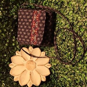 GUC, Vintage Vera Bradley Classic Navy Small Crossbody